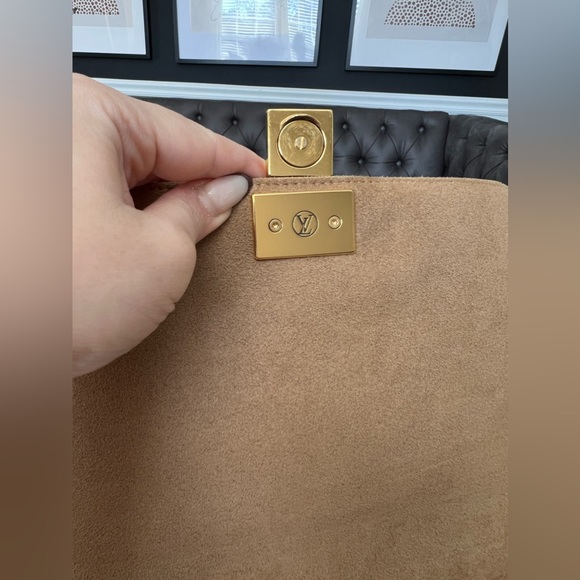 Louis Vuitton Marignan Handbag Monogram Canvas in Sesame - Picture 12 of 17